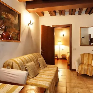 Rialto Laura Apartment